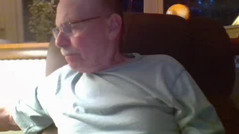Snapshot of aguynrkfrd chatting on 06.26.26 aguynrkfrd online show from 06.26.26