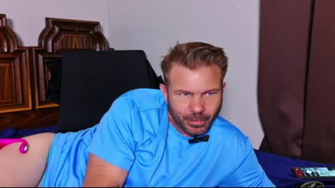 Snapshot of ahardman10 chatting on 06.11.26 Blue Eyed Handsome Man online show from 06.11.26