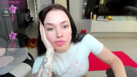 Snapshot of ahegao_meow chatting on 02.13.26 Baby online show from 02.13.26