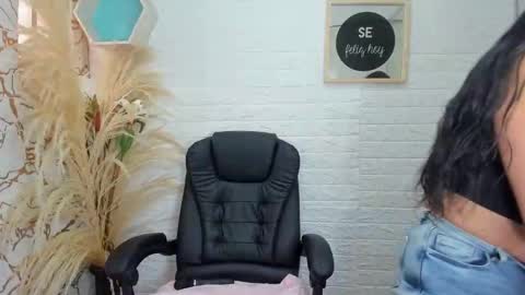 Ahisha online show from 01.27.25