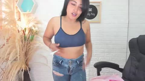 Ahisha online show from 02.05.25