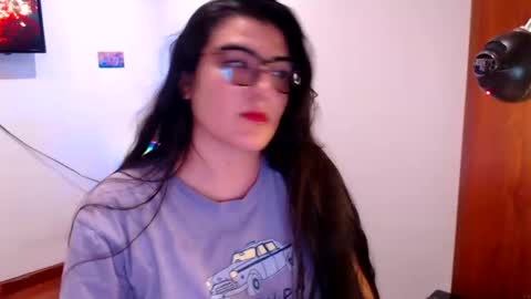 Snapshot of ahrianabluff_ chatting on 12.18.25 Ahriana Bluff online show from 12.18.25