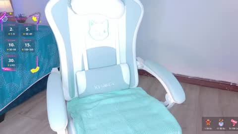 Ahvi Ebony online show from 12.22.25