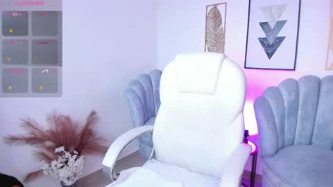 Snapshot of aida_adams chatting on 02.03.26 AIDA ADAMS online show from 02.03.26