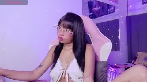 Snapshot of aida_princess chatting on 06.04.26 Aida online show from 06.04.26
