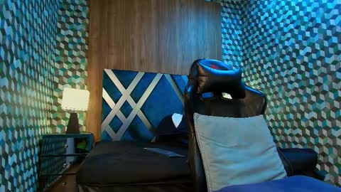 aiden_royce online show from 10.20.25