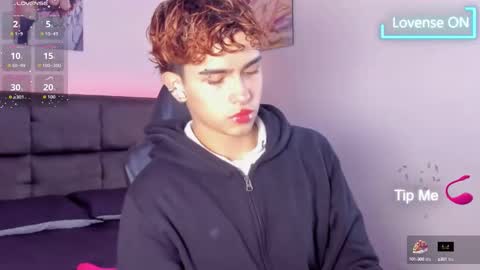 Aiden  online show from 09.30.25