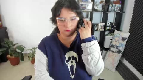Snapshot of aikadreams chatting on 01.28.25 Catalina online show from 01.28.25