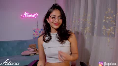 Snapshot of ailana__ chatting on 02.01.25 Ailana online show from 02.01.25