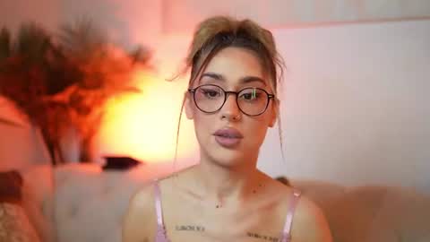 Snapshot of aileenaxa chatting on 06.29.26 Aileen online show from 06.29.26