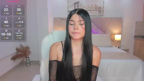 Snapshot of aili_queens chatting on 08.06.26 aili_queens online show from 08.06.26
