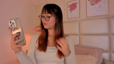 Aily Yozuko online show from 11.27.25