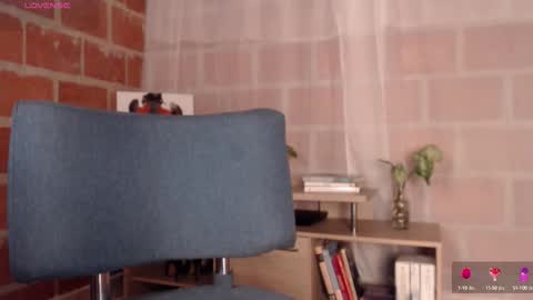 Snapshot of ailyn_ chatting on 09.16.25 ailyn_ online show from 09.16.25