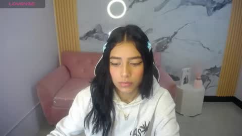 Snapshot of ailyn_ch1 chatting on 06.16.26 ailyn_ch1 online show from 06.16.26