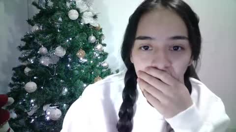 Snapshot of aineangeel chatting on 01.21.25 AINE online show from 01.21.25