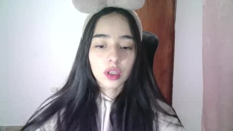 Snapshot of aineangeel chatting on 09.09.25 AINE online show from 09.09.25