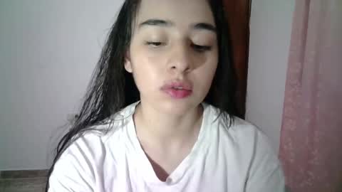 Snapshot of aineangeel chatting on 09.22.25 AINE online show from 09.22.25