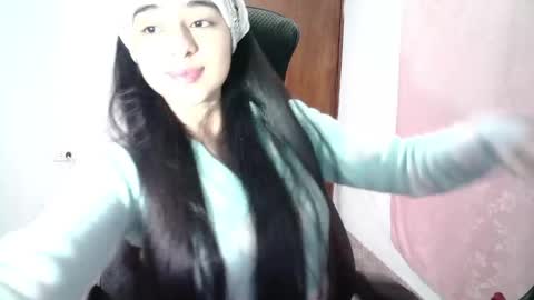 Snapshot of aineangeel chatting on 09.24.25 AINE online show from 09.24.25