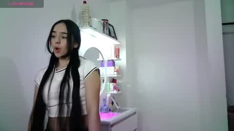 Snapshot of aineangeel chatting on 06.11.26 AINE online show from 06.11.26