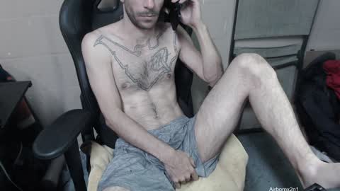Snapshot of airbornx2n1 chatting on 12.12.24 Leo Airborn Sir Daddy online show from 12.12.24