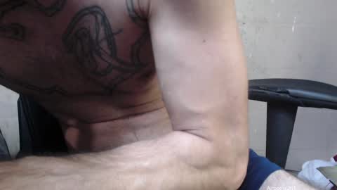Snapshot of airbornx2n1 chatting on 02.02.25 Leo Airborn Sir Daddy online show from 02.02.25