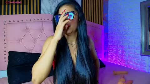 Snapshot of aisha__cambell chatting on 04.25.26 aisha__cambell online show from 04.25.26