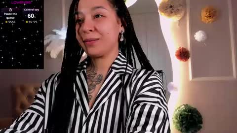 Aisha online show from 04.10.26