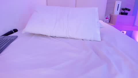 Aisha online show from 01.18.25