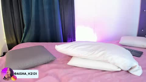 Snapshot of aisha_h_ chatting on 04.28.26 Aisha online show from 04.28.26