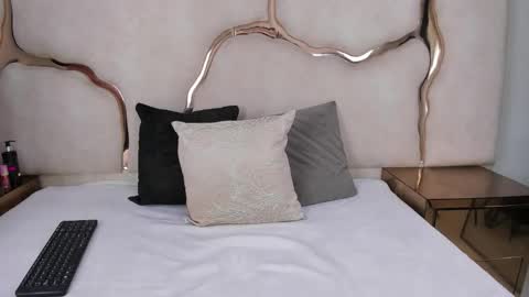 Aisha online show from 01.17.26