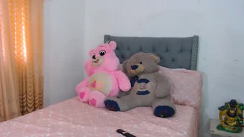 Snapshot of aisha_sex222 chatting on 09.11.25 aisha_sex222 online show from 09.11.25