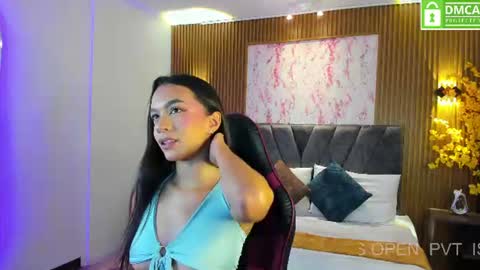 Snapshot of aisha_vex chatting on 06.13.26 Aisha online show from 06.13.26