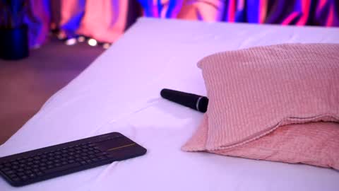 Lora online show from 01.06.25