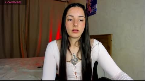 Snapshot of aishagolden chatting on 06.25.26 Aisha online show from 06.25.26