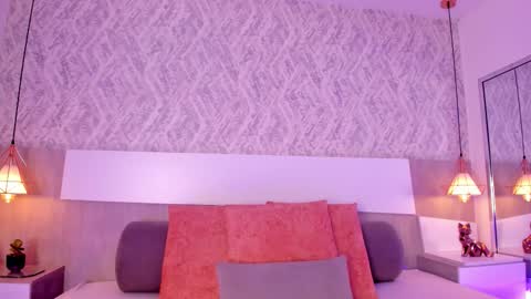 Aisha online show from 10.10.25