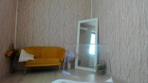 Aisha online show from 02.10.25