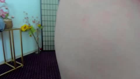 Aisha online show from 11.05.25