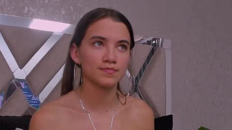 Snapshot of aitana_baker_ chatting on 01.18.25 little aitana  online show from 01.18.25