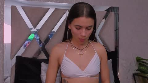 Snapshot of aitana_baker_ chatting on 01.20.25 little aitana  online show from 01.20.25