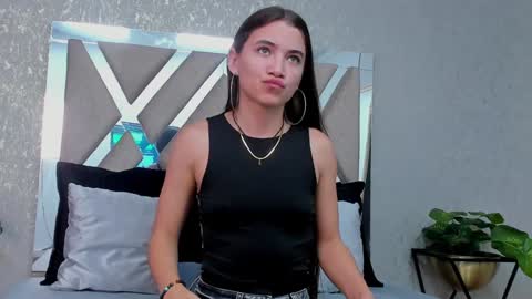 Snapshot of aitana_baker_ chatting on 01.27.25 little aitana  online show from 01.27.25