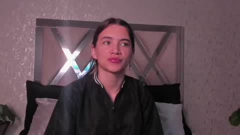 Snapshot of aitana_baker_ chatting on 02.11.25 little aitana  online show from 02.11.25