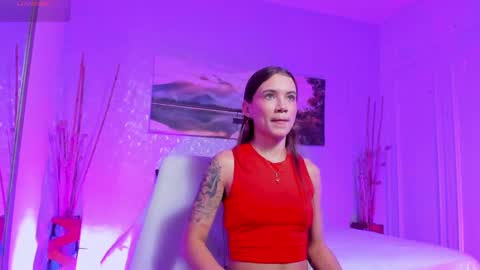 Snapshot of aitana_baker_ chatting on 10.03.25 little aitana  online show from 10.03.25