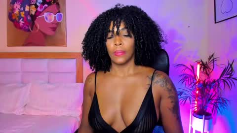 Snapshot of aitana_brown chatting on 04.21.26 Aitana Brown online show from 04.21.26