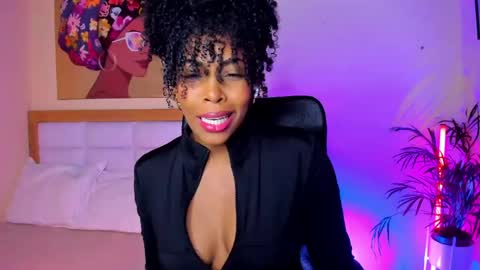 Snapshot of aitana_brown chatting on 04.26.26 Aitana Brown online show from 04.26.26