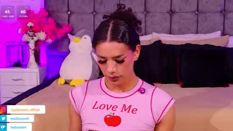 Snapshot of aivadumont chatting on 02.20.26 Queen Dumont online show from 02.20.26