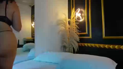 Aixa Burgos online show from 10.17.25