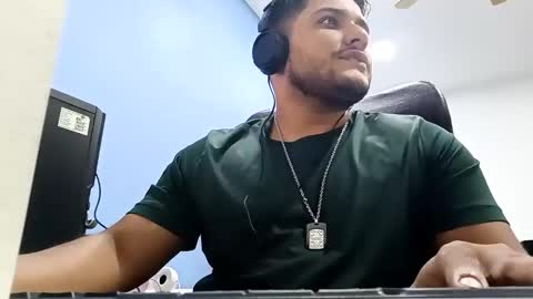 Snapshot of aj_cooper90_ chatting on 12.28.24 Esteban online show from 12.28.24