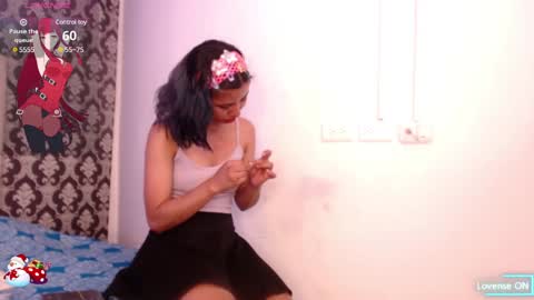 A K A N E  U W U online show from 12.22.24