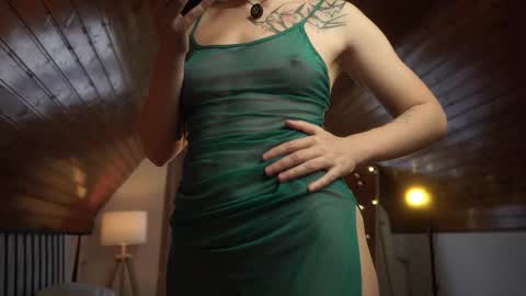 Akaneiro online show from 09.16.25