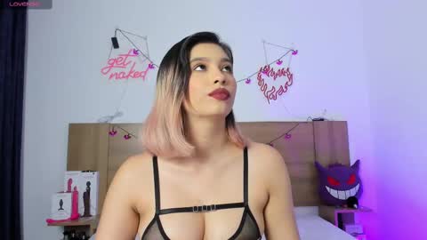 Snapshot of akatsumi_ chatting on 10.17.25 Akartsumi online show from 10.17.25